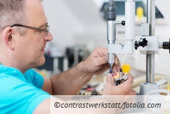 csm Zahnersatz Zahntechniker Fotolia 42157192 M.jpg 44c979b95c78dda0f2de998ce571dbfb 682e09a5af